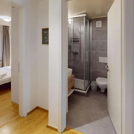 Fresh And Bright 1-bedroom Centre - Al11 *